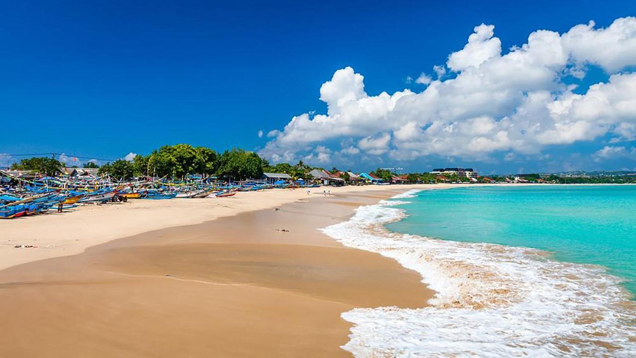 Sunset Palms Beach Villa Jimbaran Екстериор снимка